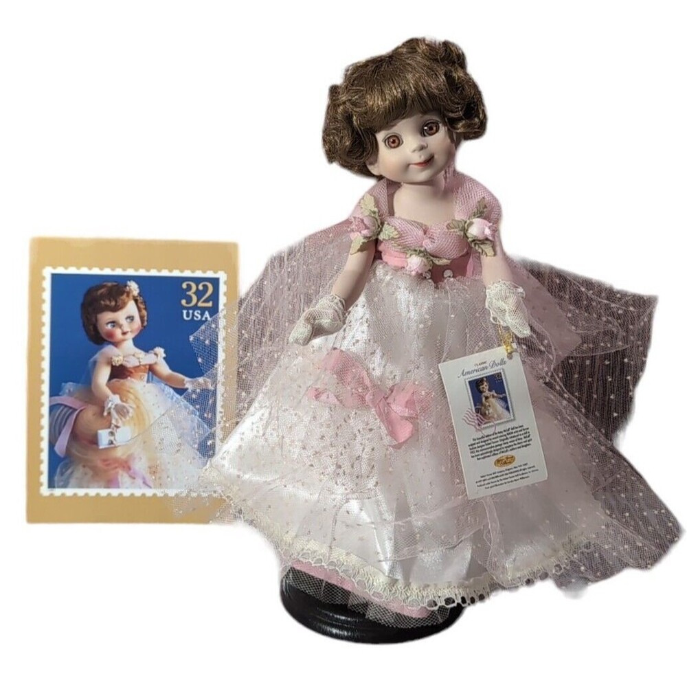 Vintage Tonner American Character Betsy McCall Doll 1997 11"  w/ Postcard
